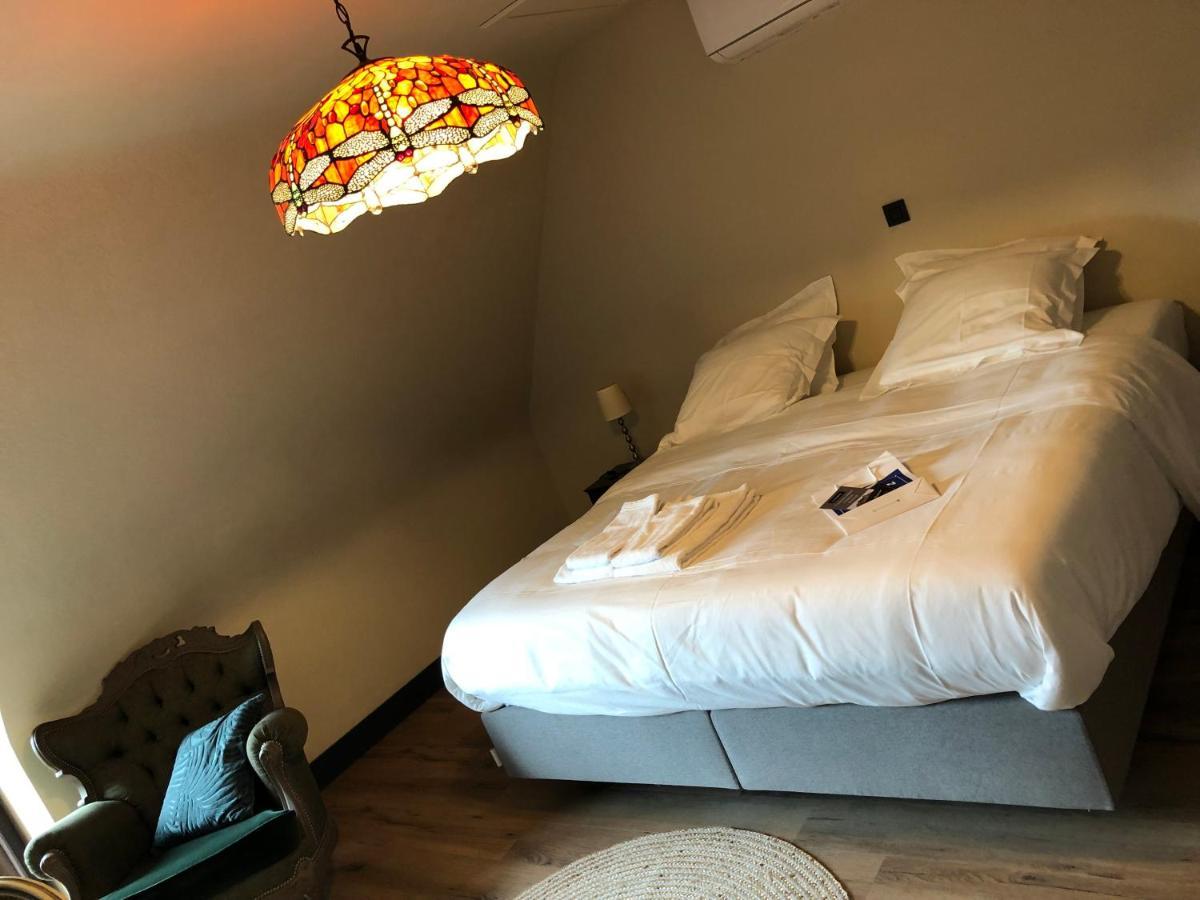 ロンセ La Posterie Bed & Breakfast エクステリア 写真